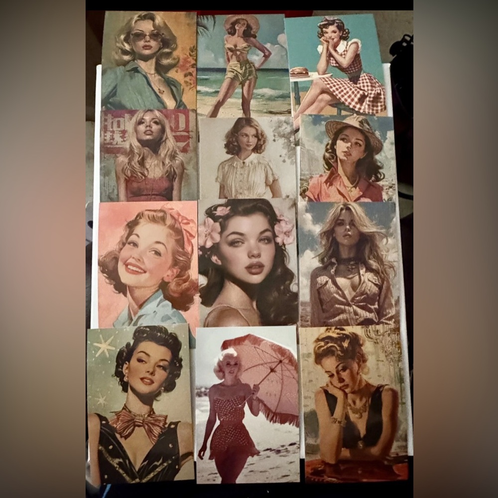 12 Vintage Style Postcards Retro Pin-up Girls Postcard-Style Wall Decoration